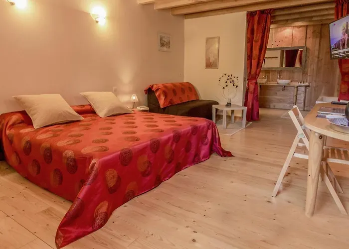 Bed & Breakfast Rubis: Elegance Et Confort En Pleine Nature - Fr-1-589-723 Le Clerjus